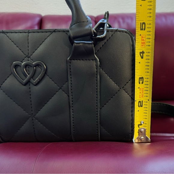 NWT Betsey Johnson Black XOLAYLA Purse With Removable Strap - Picture 8 of 8